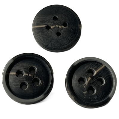 il Faux Horn del foro della tuta sportiva quattro del cappotto di 15mm si abbottona con l'orlo