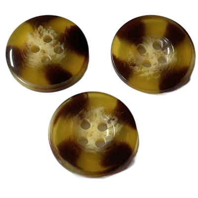Foro 4 dei bottoni di cappotto di Horn del Faux della resina 20mm fare domanda per il maglione del cappotto delle donne
