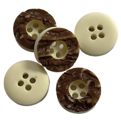 Foro di Shell Buttons With Concave Central quattro di falsificazione del poliestere in 18L per il cucito della camicia