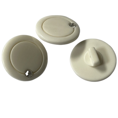 Bottoni di stinco decorativi della resina di plastica Ring Design With Fake Diamond sul fronte 30L