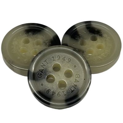 26L ha inciso il colore di Brown del foro dell'orlo 4 di Logo Fake Horn Button With