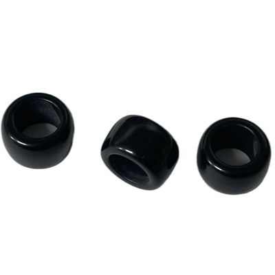 il cavo di plastica 1-Holes conclude l'uso del ODM del nero 16L per le maglie con cappuccio del rivestimento del cappotto