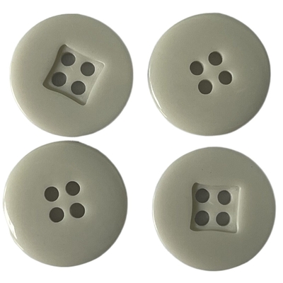 Luce quadrata Grey For Sewing del centro 28L dei bottoni della resina di plastica della camicia